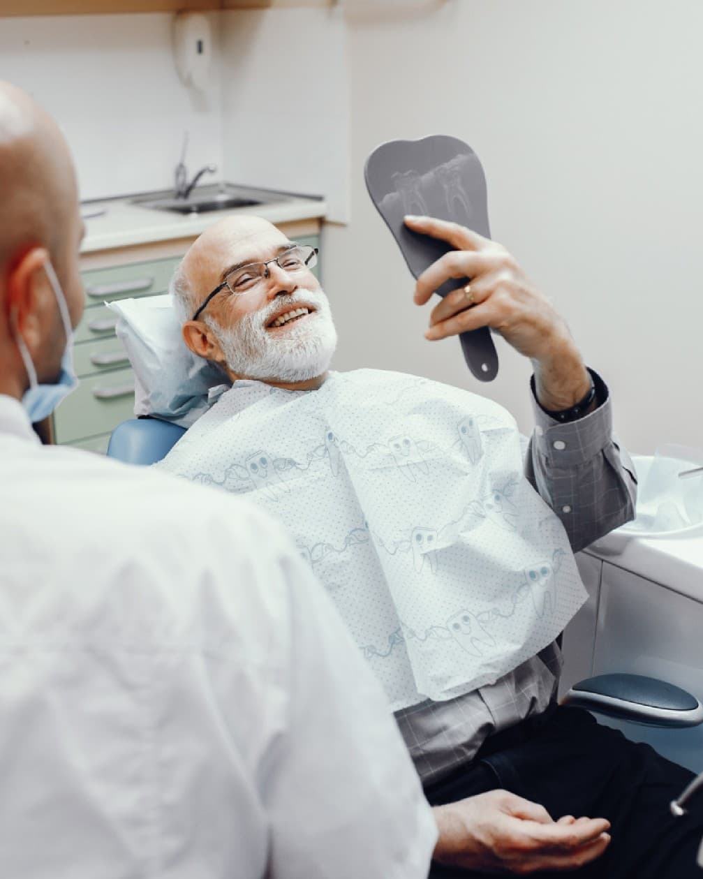 Bright, modern treatment room at Dentor clinic in Tbilisi
